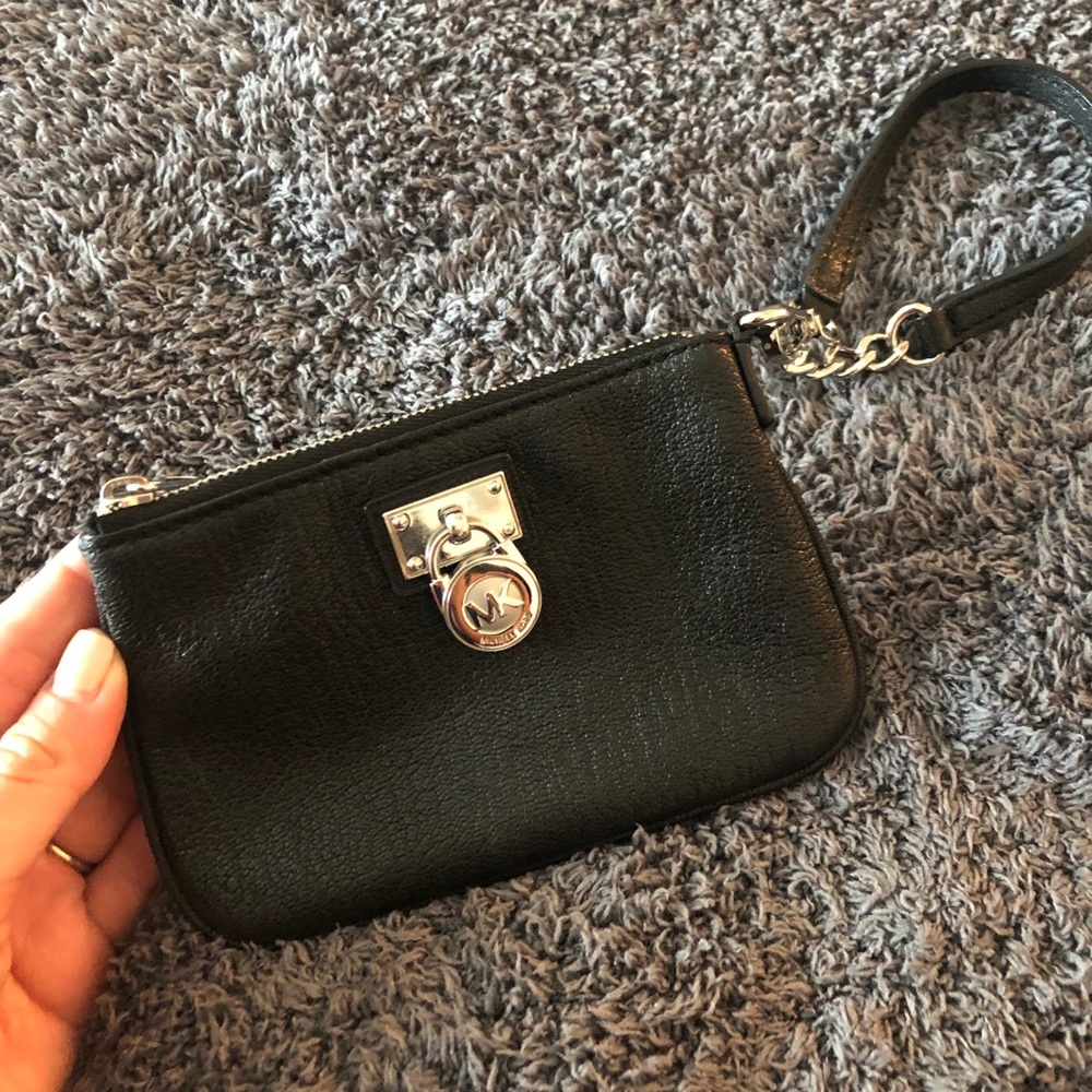 Michael Kors Wristlet - Picture 1 of 3